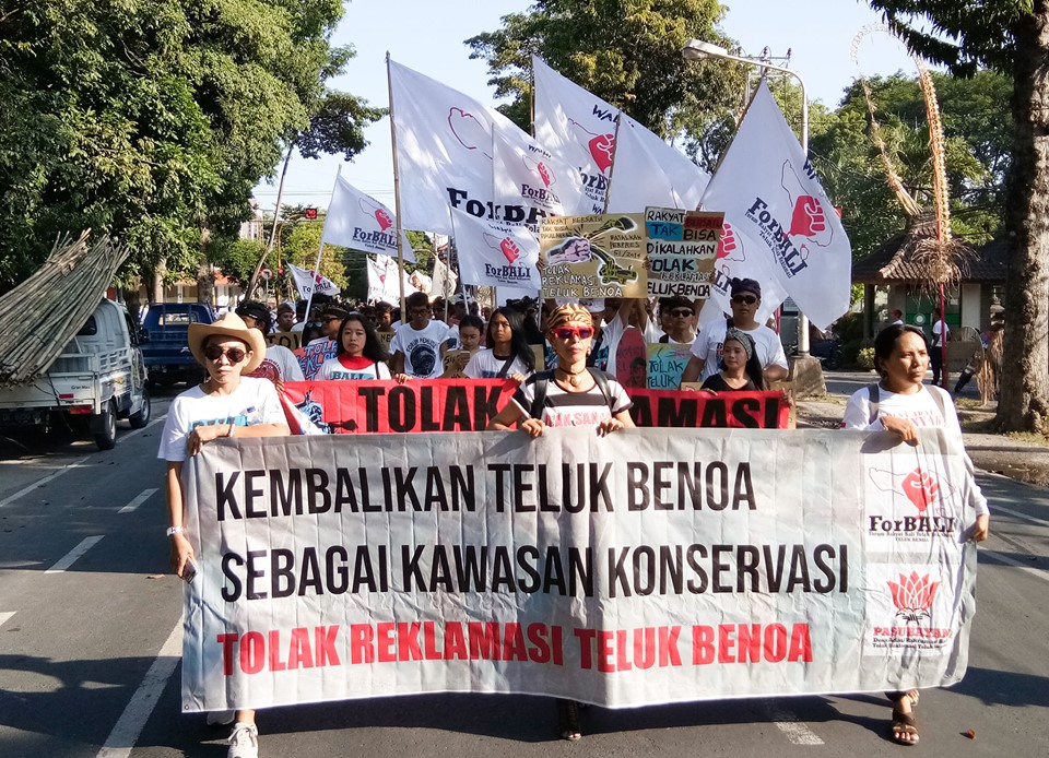 Protesters took to the streets of Denpasar on June 23, demanding Benoa Bay to be returned to an area for conservation. Photo: Bali Tolak Reklamasi / Facebook 